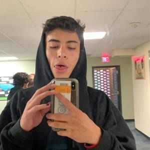 Meet your Posher, Felipe